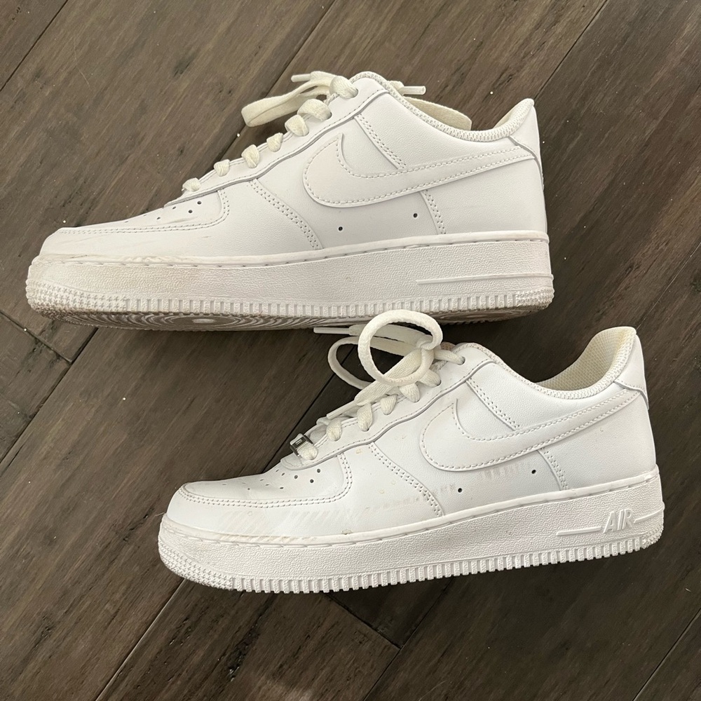 Nike Women’s Air Force‎ 1 Sneakers Tennis Shoes White Size 8